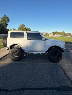 White 2022 Ford Bronco Base