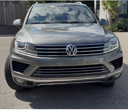 2017 Volkswagen Touareg V6 Wolfsburg Edition