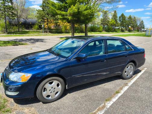 Blue 2003 Toyota Avalon XLS
