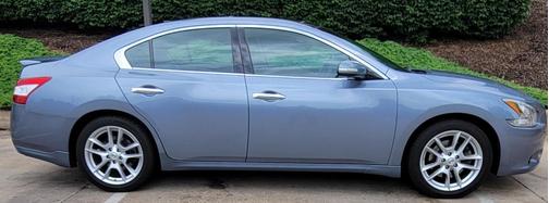 Gray 2011 Nissan Maxima SV