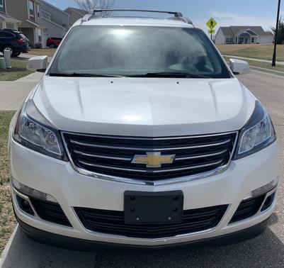 Photo 2 of 17 of 2014 Chevrolet Traverse 2LT