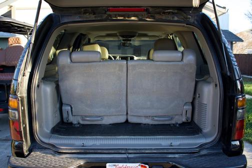 Black 2004 GMC Yukon Denali
