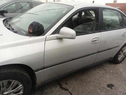 2004 Chevrolet Impala Base