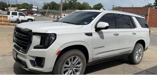 2023 GMC Yukon SLT