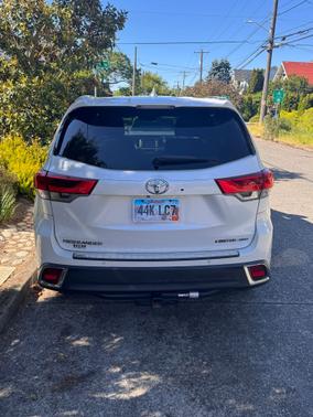 2017 Toyota Highlander Limited Platinum