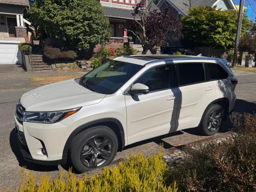 2017 Toyota Highlander Limited Platinum