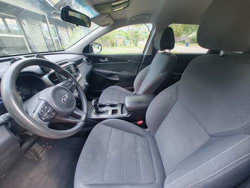 Gray 2016 Kia Sorento LX