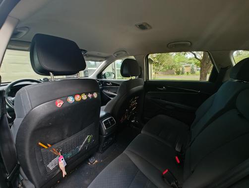 Gray 2016 Kia Sorento LX