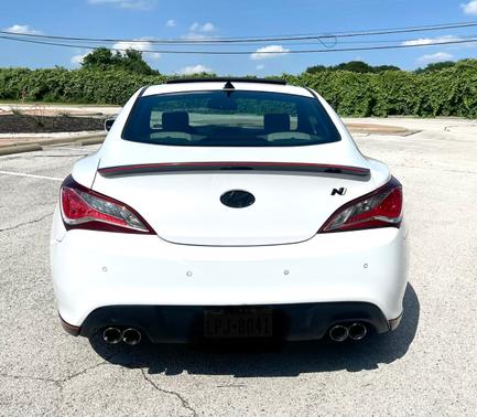 White 2014 Hyundai Genesis Coupe 2.0T Premium