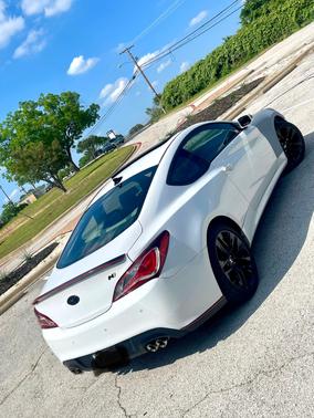 White 2014 Hyundai Genesis Coupe 2.0T Premium