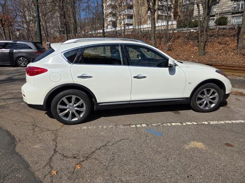 2017 INFINITI QX50 Base