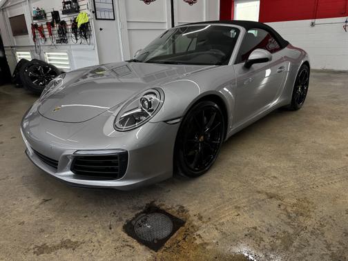 2018 Porsche 911 Carrera