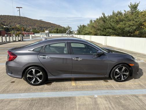 2016 Honda Civic Touring