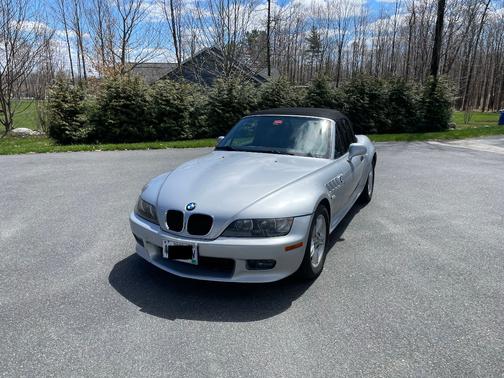 Silver 2001 BMW Z3 2.5i Roadster