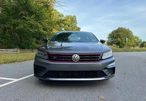 Gray 2018 Volkswagen Passat 3.6L V6 GT