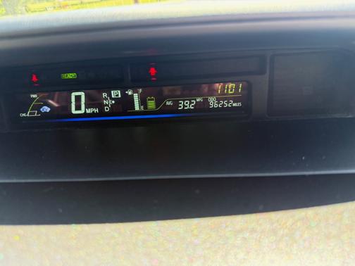 2013 Toyota Prius v Two