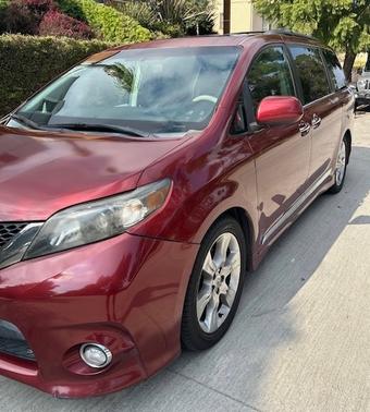2013 Toyota Sienna SE