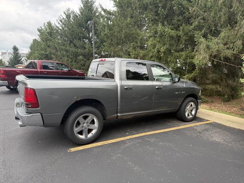 Gray 2009 Dodge Ram 1500 SLT
