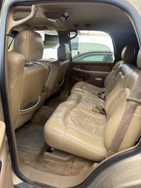 Gold 2000 Chevrolet Tahoe Base