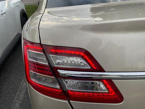 Gold 2017 Ford Taurus SEL