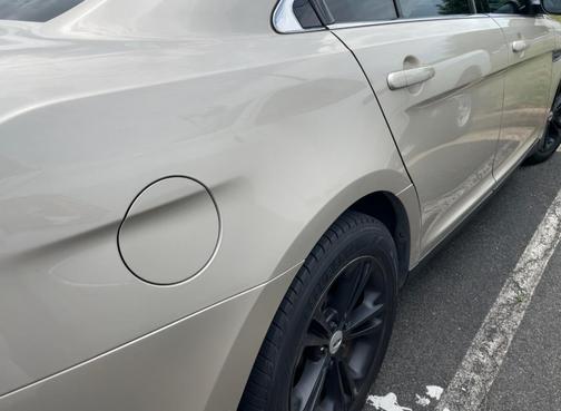 Gold 2017 Ford Taurus SEL