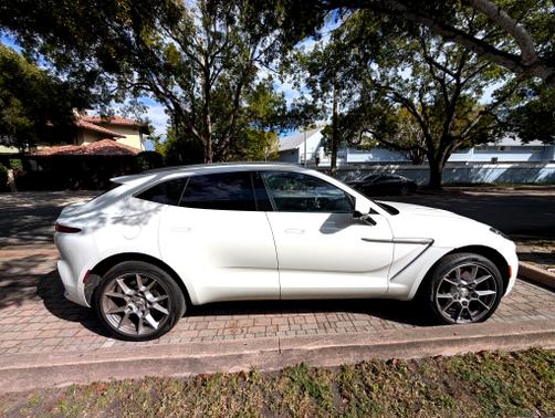 2024 Aston Martin DBX Base