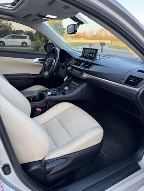 2012 Lexus CT 200h Premium
