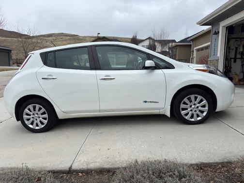 2015 Nissan Leaf S