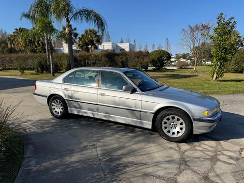 Silver 2001 BMW 740 iL