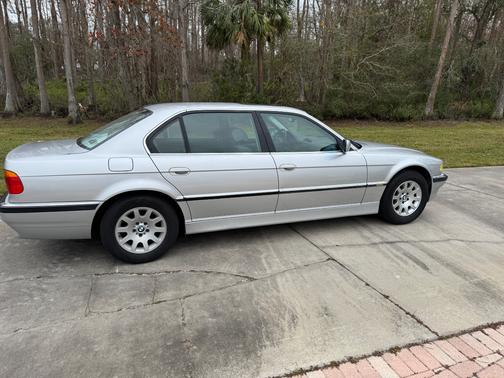 Silver 2001 BMW 740 iL