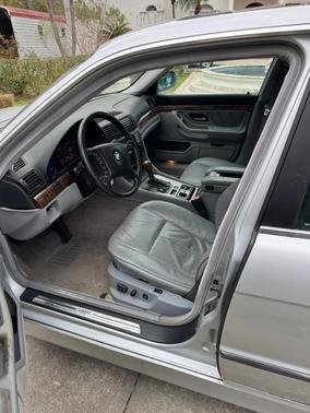 Silver 2001 BMW 740 iL