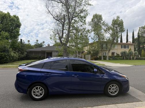 Blue 2018 Toyota Prius Four Touring