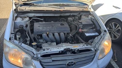 2004 Toyota Corolla LE