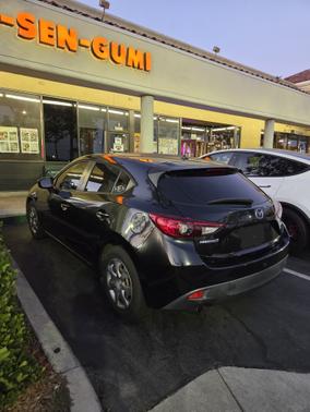 2015 Mazda Mazda3 i Sport