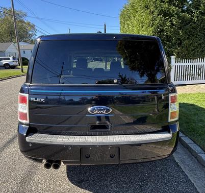 Blue 2009 Ford Flex SE