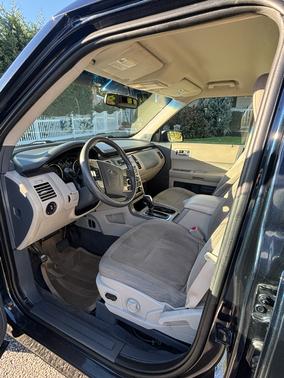 Blue 2009 Ford Flex SE