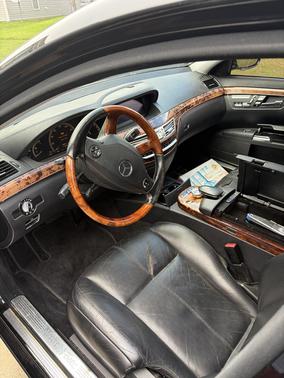 Black 2008 Mercedes-Benz S-Class S 550