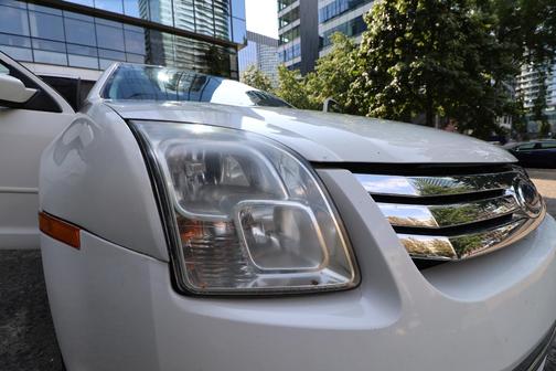 White 2009 Ford Fusion SE