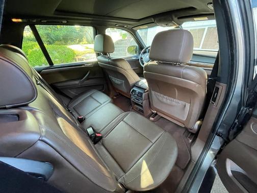 Gray 2007 BMW X5 3.0si