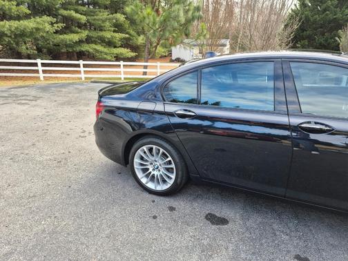 Blue 2015 BMW 750 i xDrive