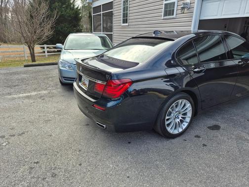Blue 2015 BMW 750 i xDrive
