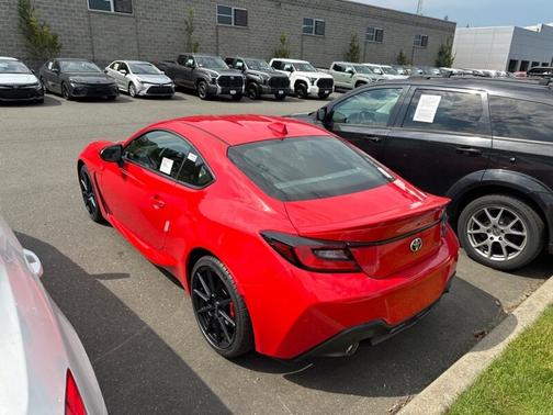 2024 Toyota GR86 Premium