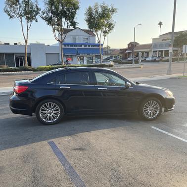 2012 Chrysler 200 Limited