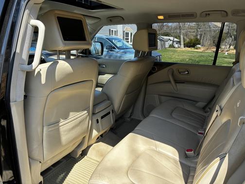2014 INFINITI QX80 Base