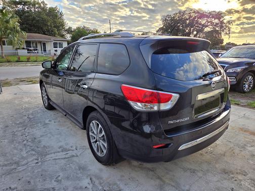 2015 Nissan Pathfinder SV
