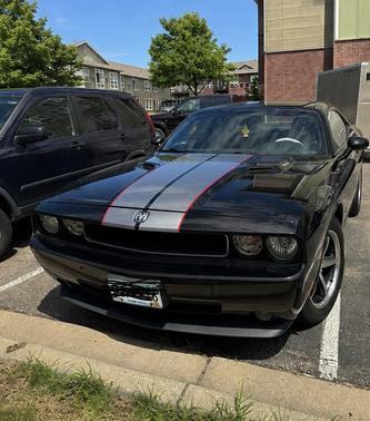 Black 2010 Dodge Challenger SE