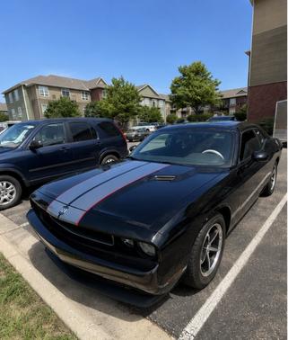 Black 2010 Dodge Challenger SE
