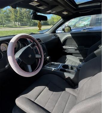Black 2010 Dodge Challenger SE