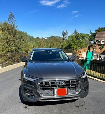 Photo 4 of 10 of 2019 Audi Q8 3.0T Prestige