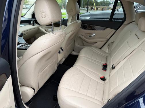 Blue 2018 Mercedes-Benz GLC 300 4MATIC
